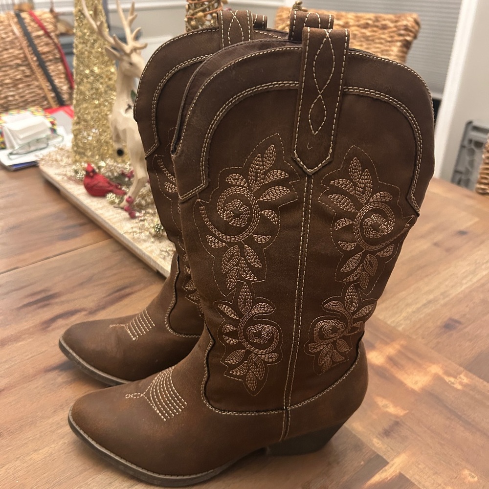 Stylish Brown Embroidered Heeled Boots